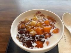 -RUXU入续糖水铺与包(卓悦中心店)