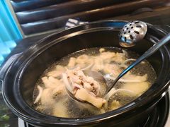 -东椰·海南椰子鸡火锅(朝阳门店)