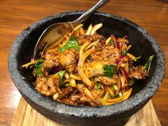 石锅孜然羊肉-君悦酒店·1881·北京烤鸭