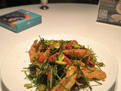 避风塘竹节明虾-香港龙凤楼(巨鹿路洋房店)