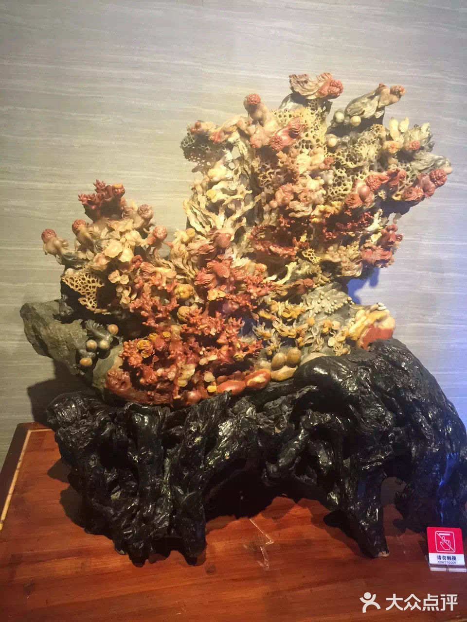福州北峰有一家寿山石博物馆，从市区出发要耗费一些时间