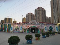 -维佳童话镇演出现场(徐东店)