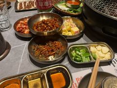 -草家酱蟹炭火烤肉店(珲春南路一店)