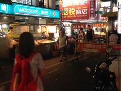 -六合夜市