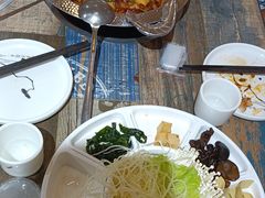 -鸡遇虾煲干锅火锅(小寨金莎店)