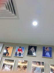 -变画·发型STUDIO