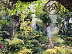 -Chom Cafe and Restaurant