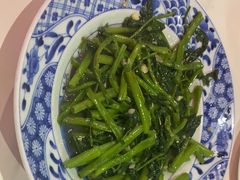 蒜蓉空心菜-芽笼芽笼新加坡餐厅(世纪汇店)