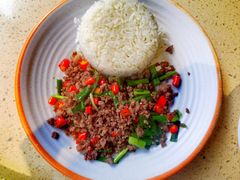 小米辣牛肉盖饭-缅丽·缅甸小吃(版纳店)