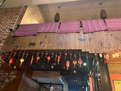 -香巴拉云南餐厅(华莱坞店)