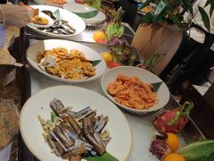 自助取餐区-广州中心皇冠假日酒店-环市食坊·海鲜自助餐厅