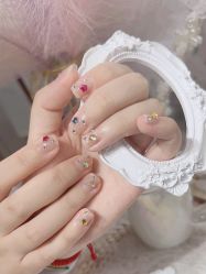 -尤米一站式美甲美睫
