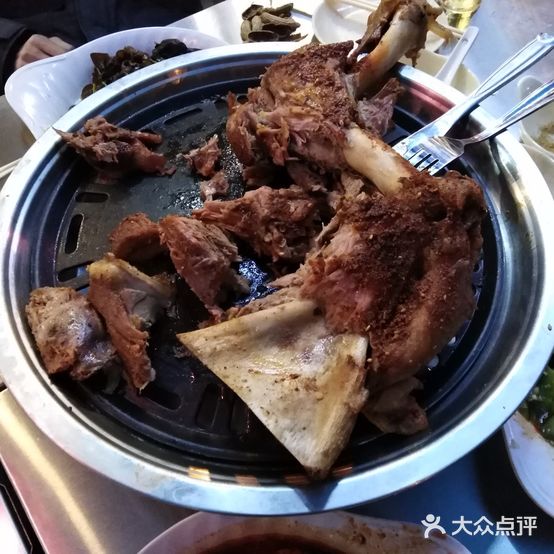 呼伦贝尔烤羊腿