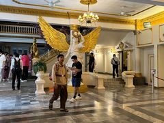 -金东尼人妖秀