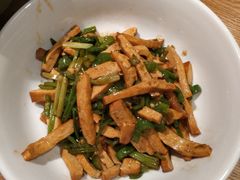 -费大厨辣椒炒肉(万家丽一店)