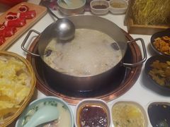 -洪氏嗨捞·猪肚鸡火锅(阳光天地店)
