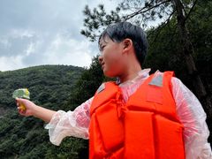 -安吉龙王山峡谷漂流