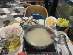-蚝大仙横琴生蚝火锅(中央汇店)