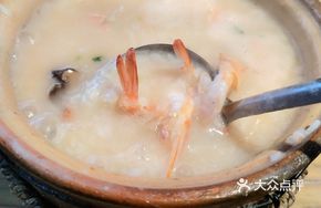 Fresh Shrimp and Scallop Seafood Hot Pot Rice Porridge