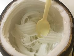 -志龙皇冠吃货椰子铺