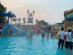-热带风暴水上乐园