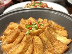 -二厨·吊桥小院·脆皮烧鸡公·本地农家菜(沿江西路店)