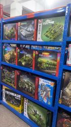 -逝水玩具折扣店