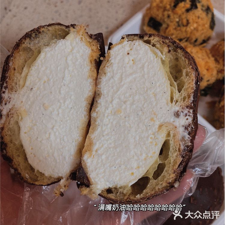 鲍师傅泡芙好吃耶