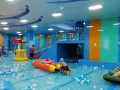 -楠木种子游泳馆(李沧万达店)