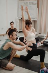 -亚太瑜伽普拉提学院