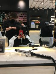 -HAIR CORNER