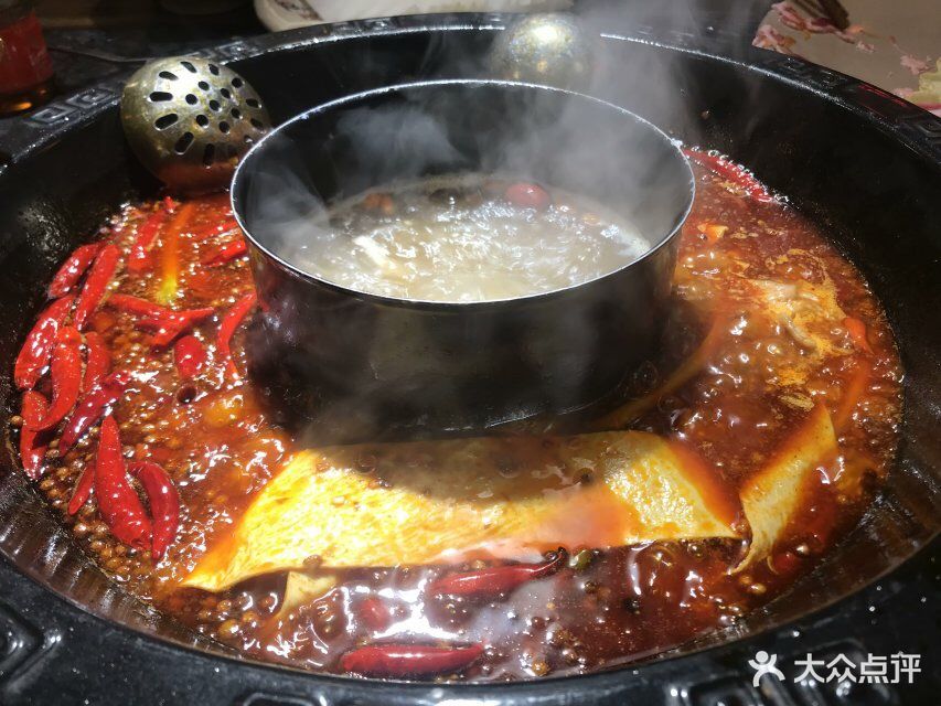 蜀大侠火锅(温江店)红白鸳鸯图片 - 第2张