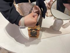 -LV路易威登(海信广场店)