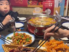 -靠山屯东北农家菜(八龙桥雅苑店)