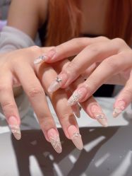 -丽心自助美甲美睫