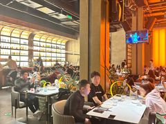 -洛缦音乐餐厅(工业展览馆万象城店)