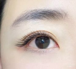 -吉吉靓甲美睫