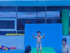 -龙格亲子游泳·水育早教中心(华亿大润发店)