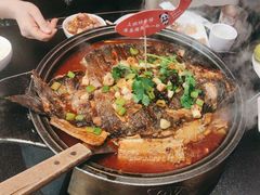 -辣尚瘾·烤鱼·新川菜(牡丹园直营店)