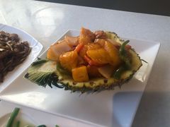 菠萝咕噜虾球-衡山汇·高级粤菜(霄云路店)