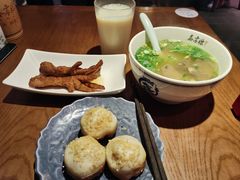 -鑫震源·苏式大虾生煎(山塘街店)