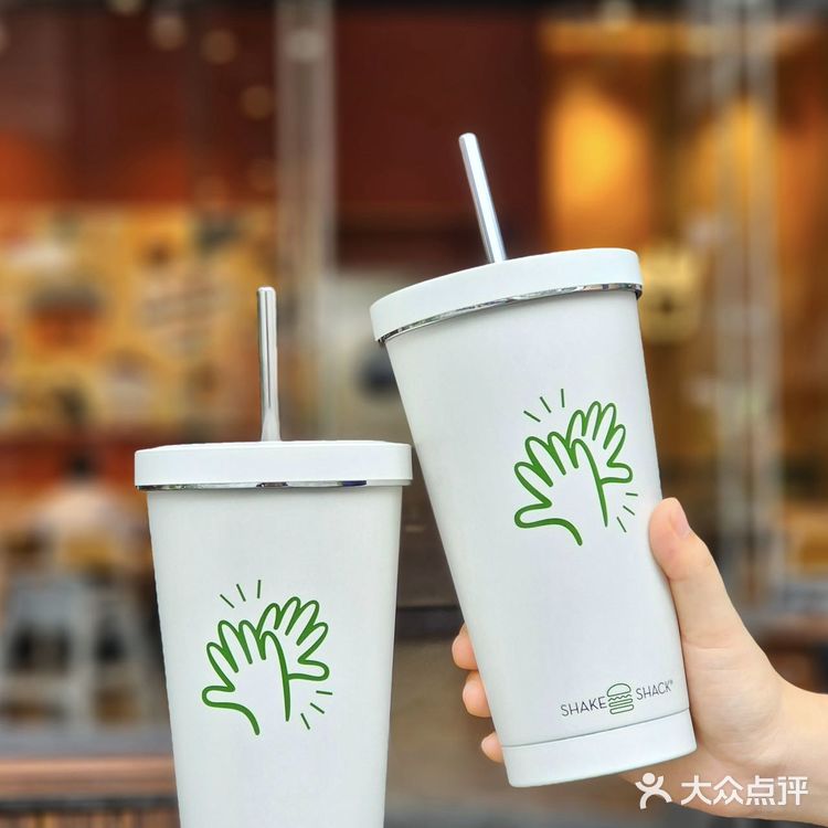 喝到了‼这杯坐飞机来的5⃣周年限定奶昔
