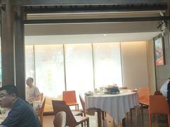 -阿瓦山寨·湘菜现炒·剁椒鱼头王(咸阳总店)