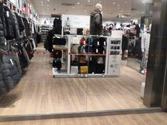 -优衣库(哈尔滨香坊万达广场店)