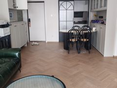 -百安居装修建材卖场(泰然店)