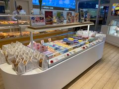 面包甜点陈列柜-好利来(南京路一店)