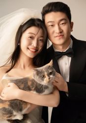 -雪中彩影婚纱摄影·微光艺术中心