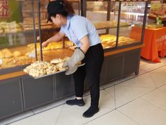 面包甜点陈列柜-BreadTalk面包新语·烘焙蛋糕(海珠丽影广场店)