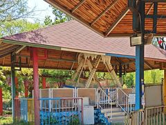 -雪山彩虹谷景区