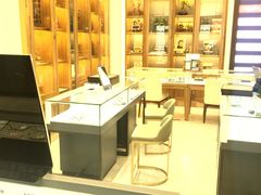 -回瑞眼镜·蔡司·依视路官方授权店(广益路万达店)